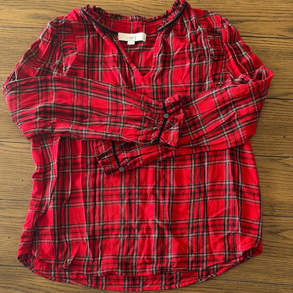 LOFT Red Plaid Button-Front Long Sleeve Shirt